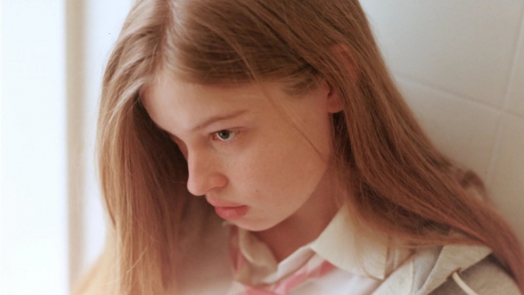 Chuyện gia đình khiến Vivian trở thành mục tiêu công kích của các nhóm trên mạng xã hội. Ảnh: Teen Vogue