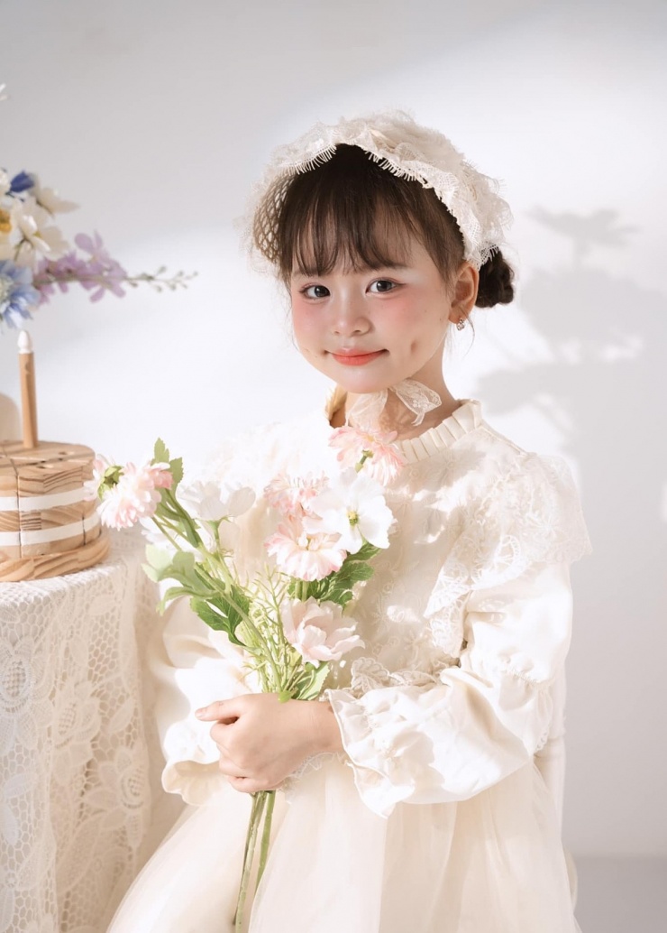 Khiếu múa hát của em bé song ca Mỹ Tâm ở đại lễ 2/9 - 8