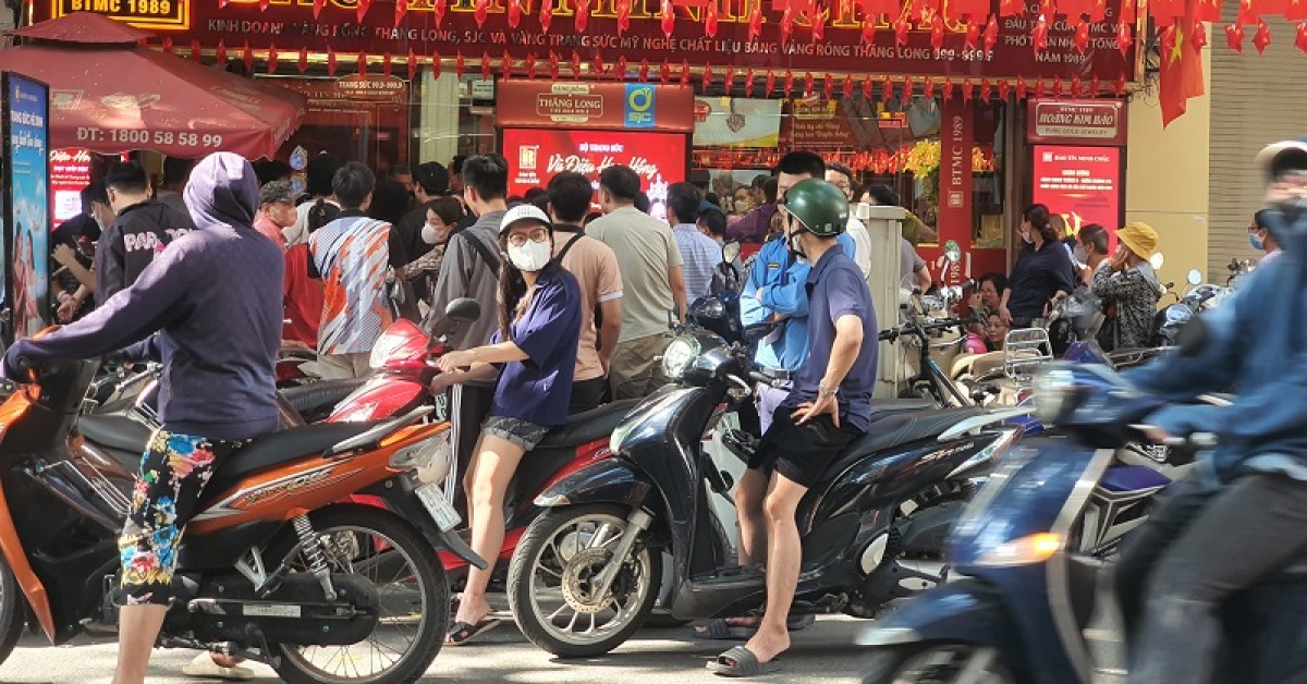 Giá vàng ngày 6/9: “Bay phấp phới” lên đỉnh cao...