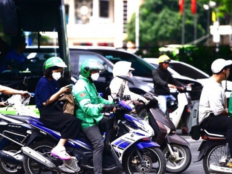 Vì sao miền Bắc nắng nóng gay gắt giữa tiết trời mùa Thu?
