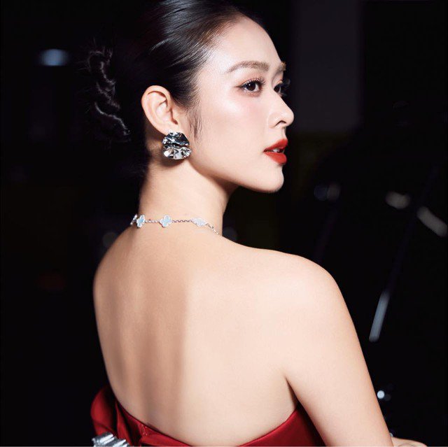 Đó là bí quyết giúp Diệp Bảo Ngọc giữ gìn sự tươi trẻ dù sắp bước vào "tuổi băm".