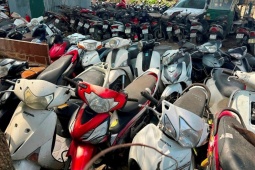 Còn bạt ngàn xe máy tại bãi xe bị cháy dưới gầm cầu Vĩnh Tuy