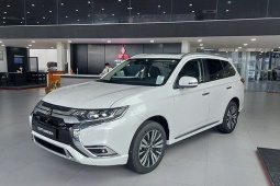 Mitsubishi Outlander xe gia đình trong tầm giá 1 tỷ đồng liệu có xứng đáng?