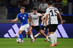 Video bóng đá Italia - Estonia: Hiệp 2 bắn phá tưng bừng (Vòng loại World Cup)