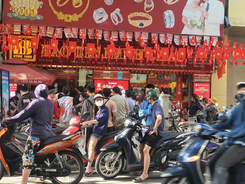 Bảo Tín Minh Châu hôm nay bán cho mỗi người tối đa 1 chỉ vàng.
