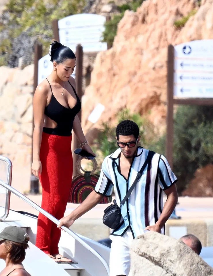 Bellingham đang tận hưởng kỳ nghỉ không mong muốn