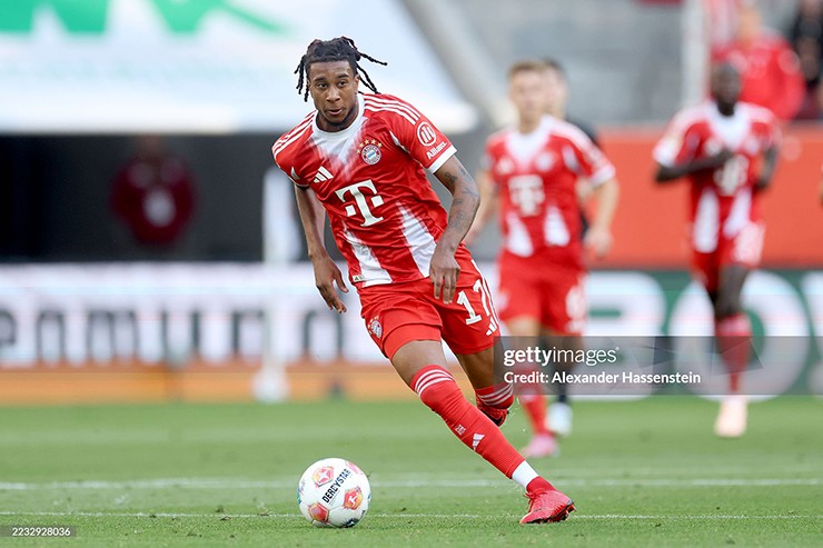 Michael Olise đã được "Lữ đoàn đỏ" lựa chọn làm người kế vị Mohamed Salah
