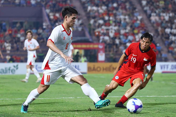 Trực tiếp bóng đá U23 Việt Nam - U23 Singapore: Đội khách chỉ còn 10 người, chấp nhận thất bại (Hết giờ) - 6