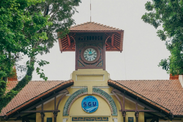 Ghé thăm trường đại học duy nhất có tòa nhà cổ gần 120 năm tuổi ở TPHCM - 3