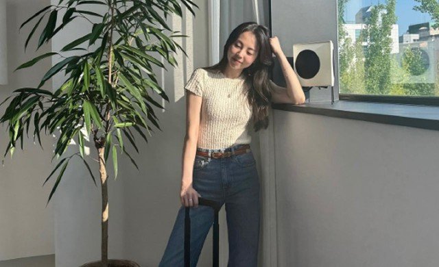 Với sự đa dạng về kiểu dáng và màu sắc, áo len cộc tay chắc chắn là món đồ thời trang được yêu thích trong mùa thu.