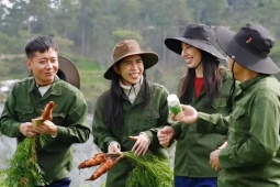 "Bà trùm hoa hậu" giúp Thùy Tiên ký hợp đồng trốn trách nhiệm