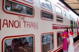 Du lịch - Đoàn tàu 'Hà Nội 5 cửa ô' bắt đầu đón khách