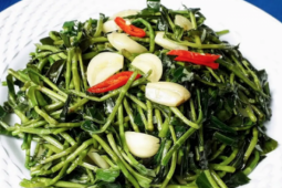 Ẩm thực - Loại cỏ dại mọc tua tủa sau mưa không ngờ là rau quý, nấu chung với con này rất ngon, không biết ăn quá tiếc