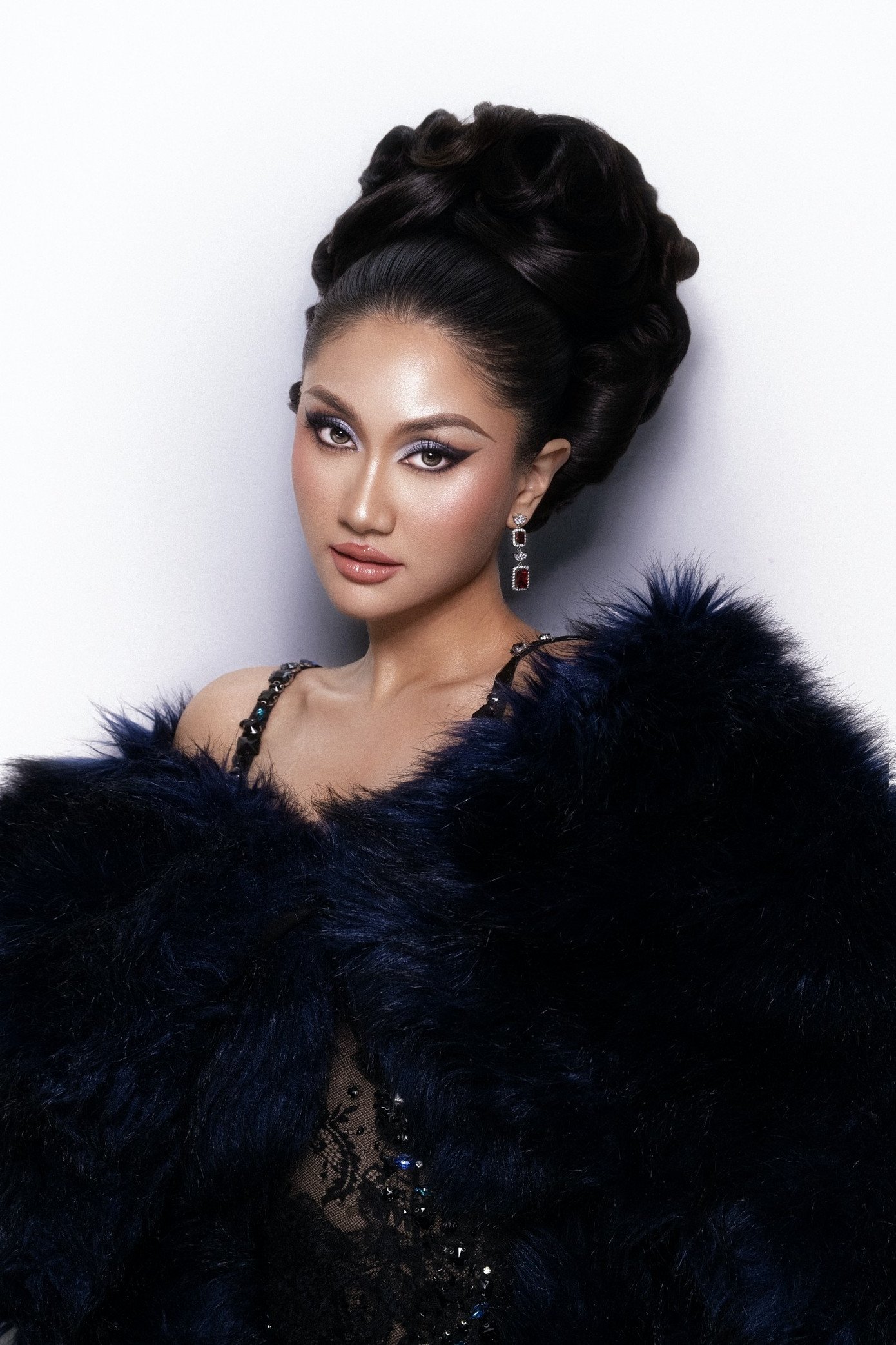 Hoa hậu Phương Linh tung bộ ảnh mới, sẵn sàng chinh chiến ở Miss Cosmo 2025 - 7