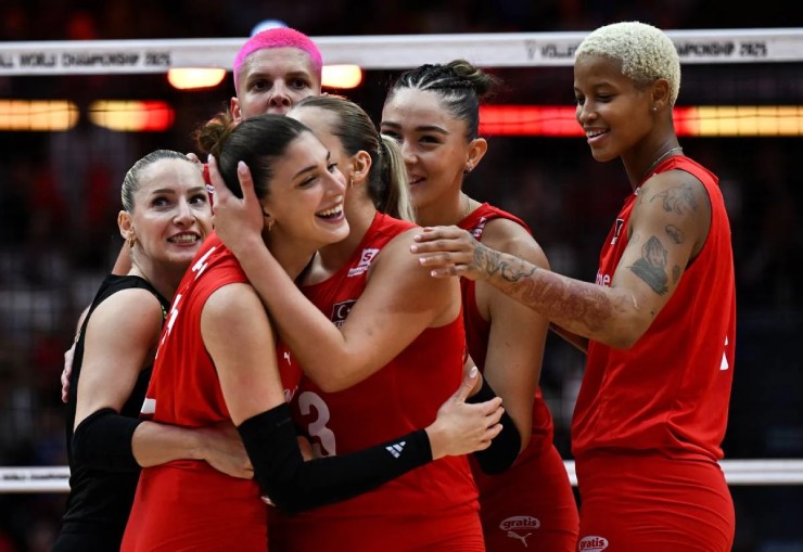 Thổ Nhĩ Kỳ, tập thể giàu sức chiến đấu rất có thể tạo bất ngờ cho đội số 1 thế giới Ý ở trận chung kết