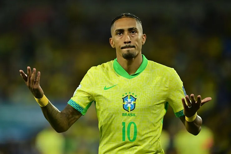 Raphinha bày tỏ sực tức giận, dù đang phải thi đấu ở rất xa cho đội tuyển quốc gia Brazil