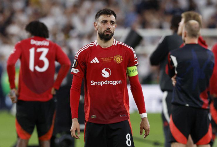 Fernandes có thể rời MU vào mùa hè sang năm