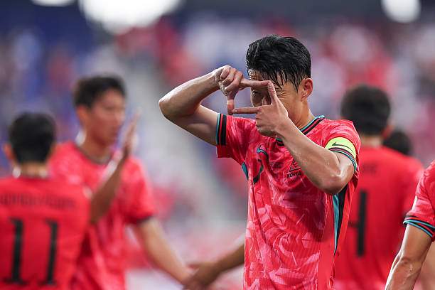 Son Heung Min ghi bàn mở điểm cho Hàn Quốc