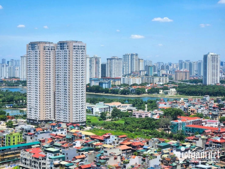 Giá chung cư Hà Nội cao nhất trong gần một thập kỷ, vẫn neo cao chưa có dấu hiệu hạ nhiệt. Ảnh: Hồng Khanh