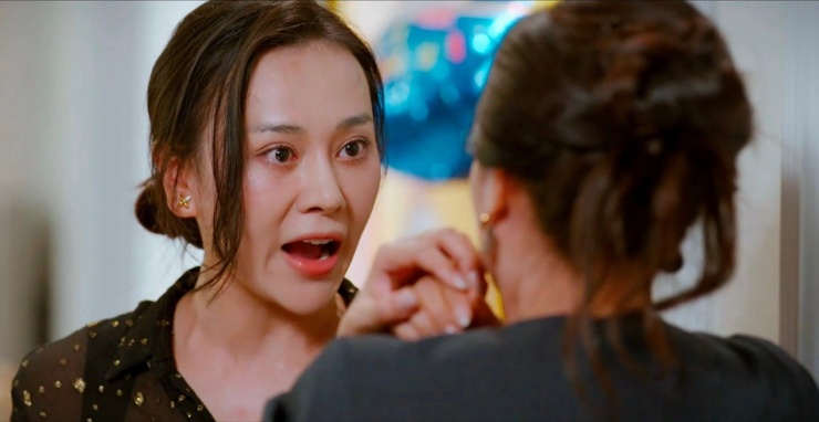 Diễn viên Trúc Mai: ‘Sau cảnh xô xát với Phương Oanh, có khán giả đòi tát tôi’ - 1