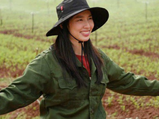 Phản hồi của Sen Vàng về hợp đồng của Hoa hậu Thùy Tiên với kẹo Kera