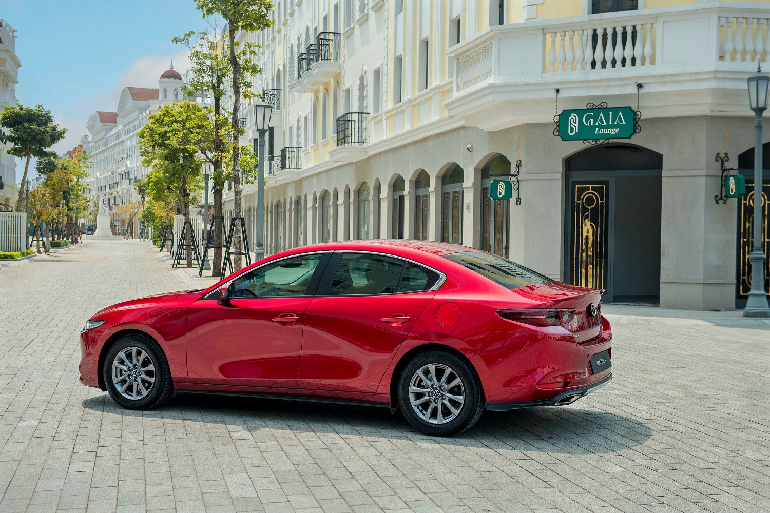 So sánh Mazda 3 và Toyota Vios: Sedan nào phù hợp trong tầm giá 600 triệu đồng? - 1