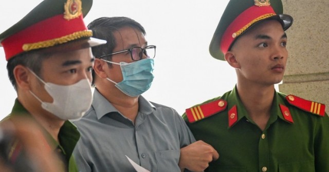 Hình ảnh dẫn giải cựu Phó Chủ nhiệm Văn phòng Q...