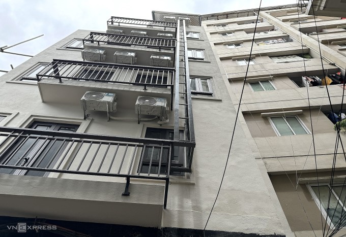 Hai tòa chung cư mini với hàng chục căn hộ tại phường Từ Liêm, Hà Nội. Ảnh: Ngọc Diễm
