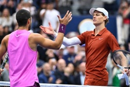 Sinner ngậm đắng nuốt cay trước Alcaraz ở US Open, lùi 1 bước để tiến 3 bước