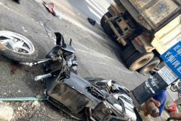 Tin tức trong ngày - TPHCM: Hãi hùng xe ben ‘lùa’ loạt xe máy đang dừng đèn đỏ