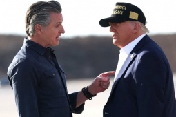 Thế giới - Mỹ: Đảng Dân chủ xuất hiện đối thủ lớn của ông Trump?