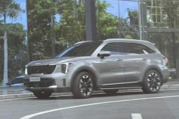 KIA Sorento 2025 bất ngờ xuất hiện công khai tại Thành phố Hồ Chí Minh