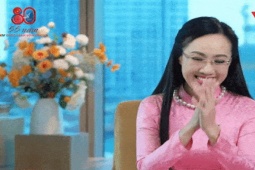 BTV Hoài Anh VTV rưng rưng khi nhắc đến bản tin Thời sự 19h