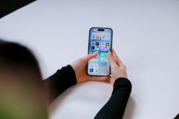 Giá iPhone cũ trước giờ ra mắt iPhone 17 series: Nhiều mẫu Pro Max "đại hạ giá"