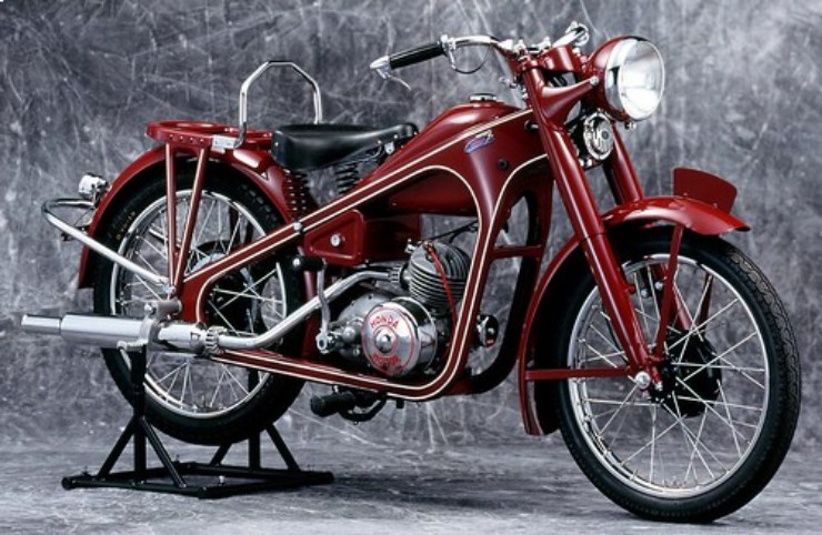 Vì sao huyền thoại Honda Dream từng là “cơn ác mộng”? - 1