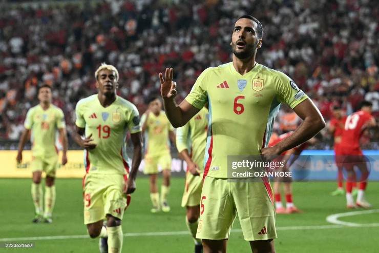 Tây Ban Nha "hủy diệt" Thổ Nhĩ Kỳ với cú hat-trick của Merino
