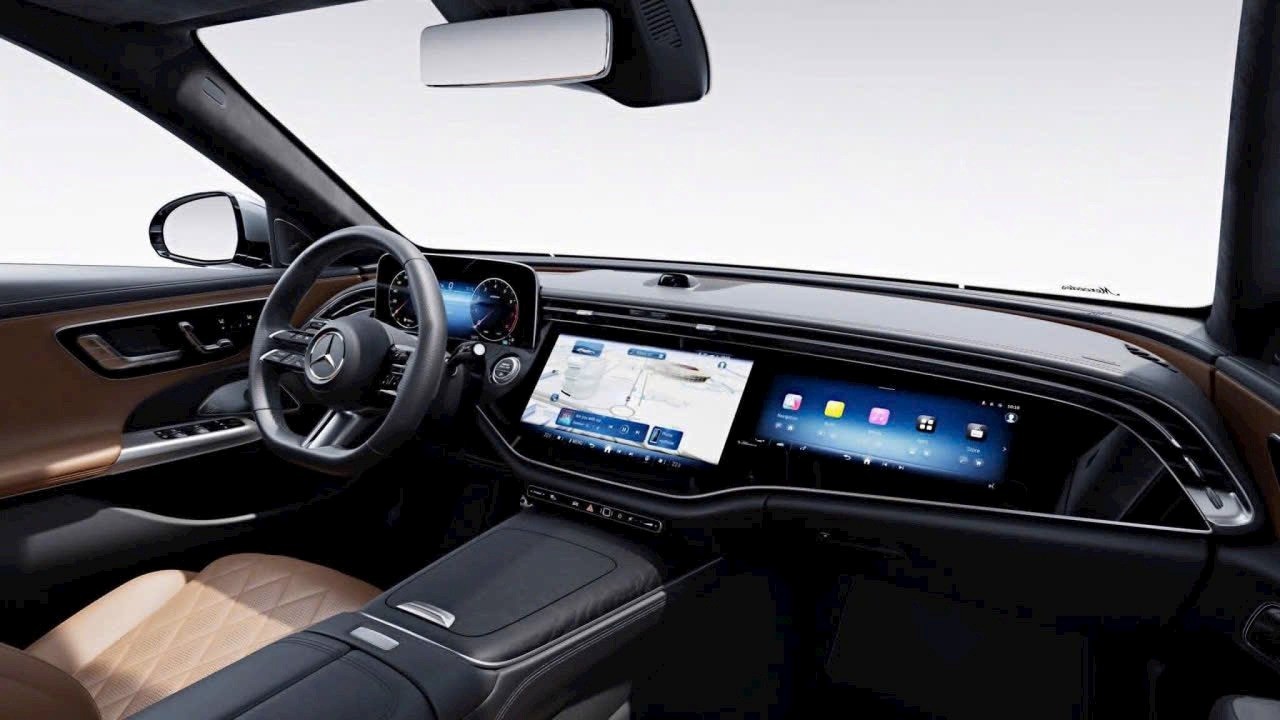 Mercedes-Benz E-Class 2025 nhận cọc, ra mắt tháng 10 - 3