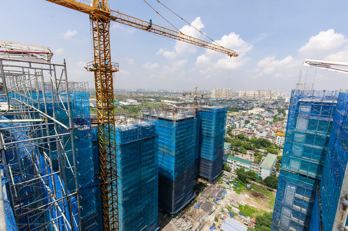 Khách quan tâm Hanoi Melody Residences tăng mạnh sau khi dự án cất nóc tòa đầu tiên. Ảnh: HMR