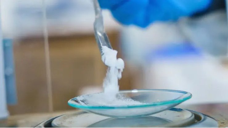 Chất phụ gia mang tên SAFIRE mở ra tương lai an toàn hơn cho xe điện.