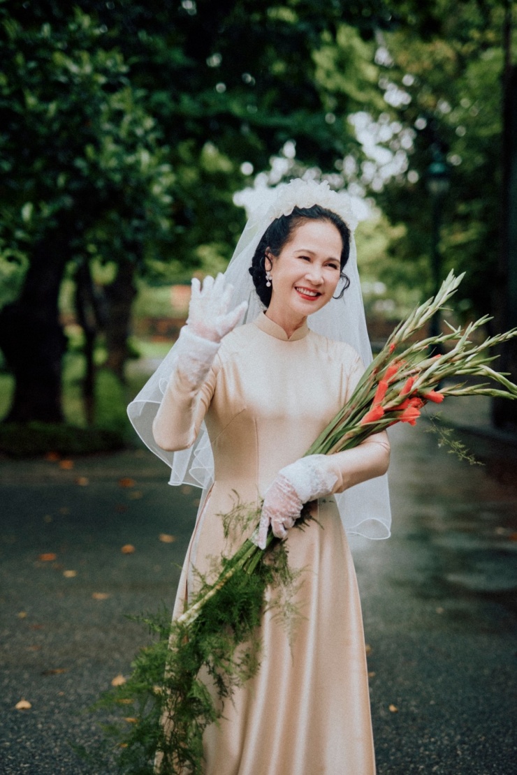 Vợ chồng NSND Lan Hương kỷ niệm 40 năm gắn bó - 7