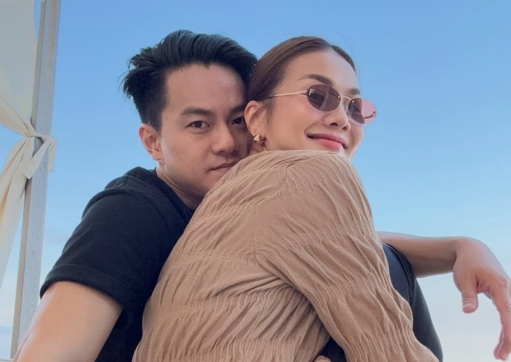 Những khi rảnh rỗi, đôi vợ chồng son rủ nhau đi nghỉ dưỡng. Họ vẫn đang chờ đón con đầu lòng nhưng không vội vã. Thanh Hằng quan niệm con cái là duyên, lộc trời cho. Cô muốn chuẩn bị sức khỏe và thời điểm thật tốt, sắp xếp chu toàn công việc rồi mới làm mẹ.