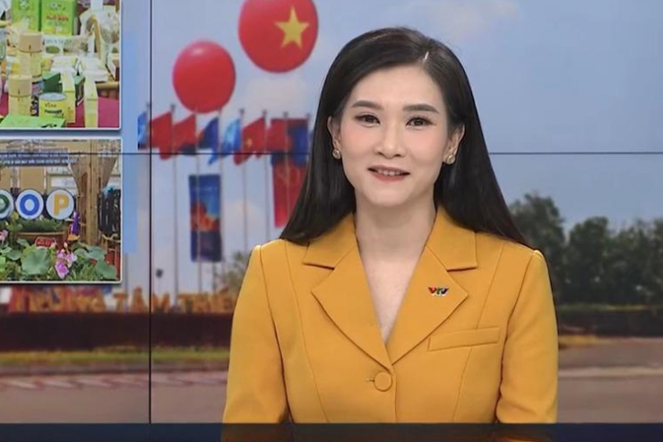 BTV Khánh Trang trong bản tin Thời sự 19h tối 8/9.