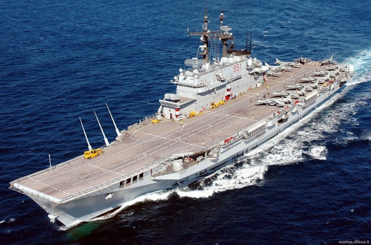 Tàu sân bay Giuseppe Garibaldi. (Ảnh: seaforces)