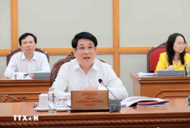 Chủ tịch nước Lương Cường phát biểu tại buổi làm việc với Ban Thường vụ Tỉnh uỷ Hưng Yên. Ảnh: TTXVN.