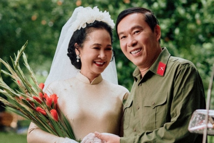 Vợ chồng NSND Lan Hương kỷ niệm 40 năm gắn bó