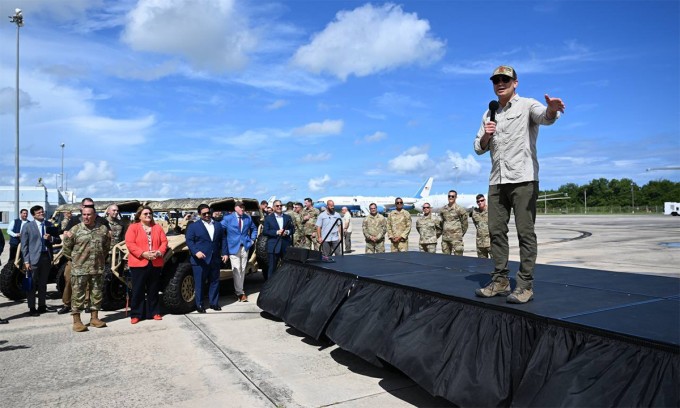 Bộ trưởng Hegseth phát biểu tại căn cứ Muniz, Puerto Rico, ngày 8/9. Ảnh: X/Jennifer Gonzalez-Colon