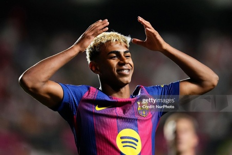 Yamal gây bão vì ăn mừng “đội vương miện”, báo chí Tây Ban Nha chê khoe khoang