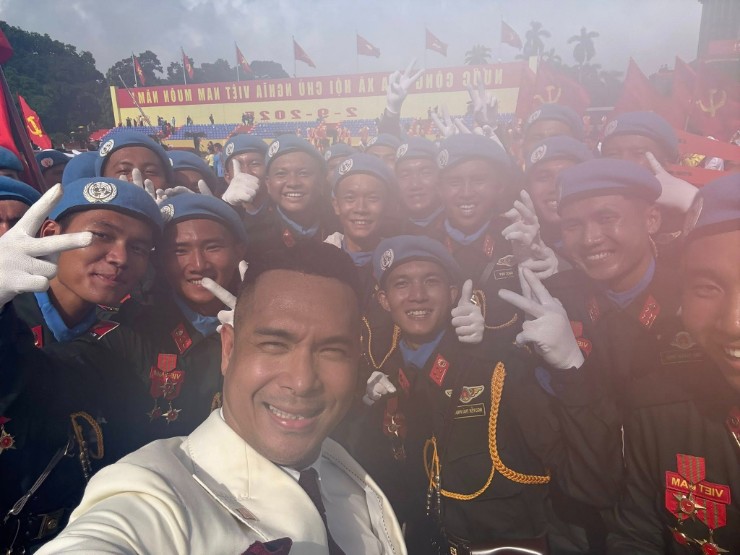 Trương Thế Vinh rao bán “máy giặt” selfie có lớp sương mờ như đang ở Đà Lạt - 4