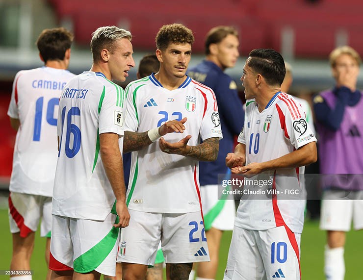 Italia giành chiến thắng quan trọng