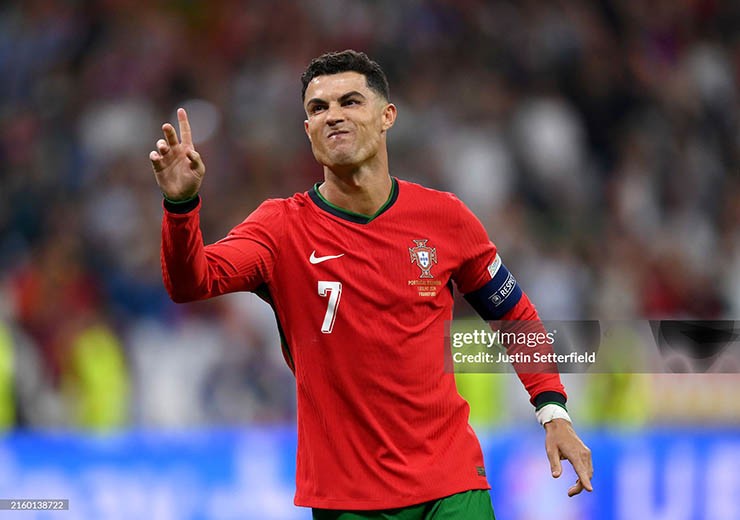 Ronaldo đang từng bước chinh phục kỷ lục mới
